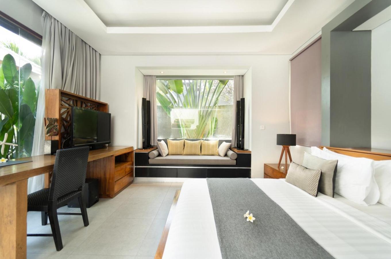 The Black Pearl - The 1br In
